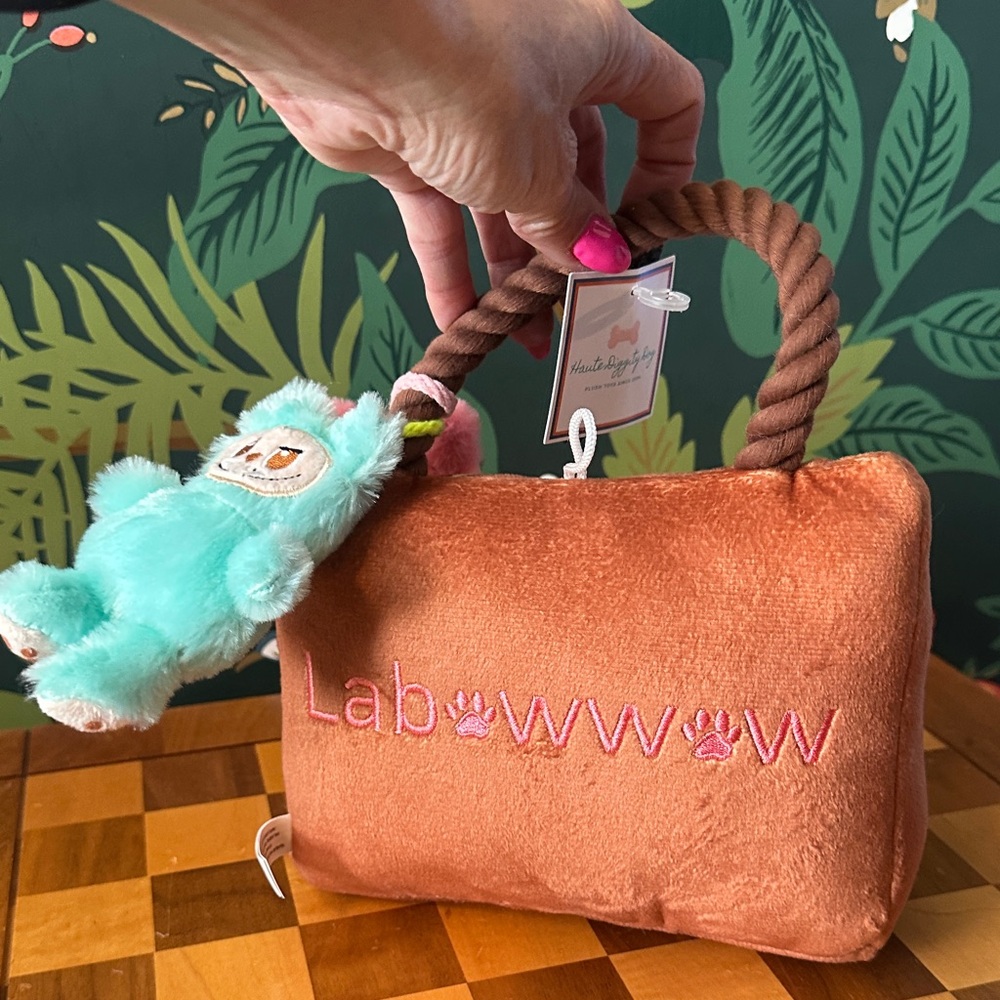 LaBowWow Dog Toy 
8” x 6” 
Your fur babies deserve a little labubu labowow!!